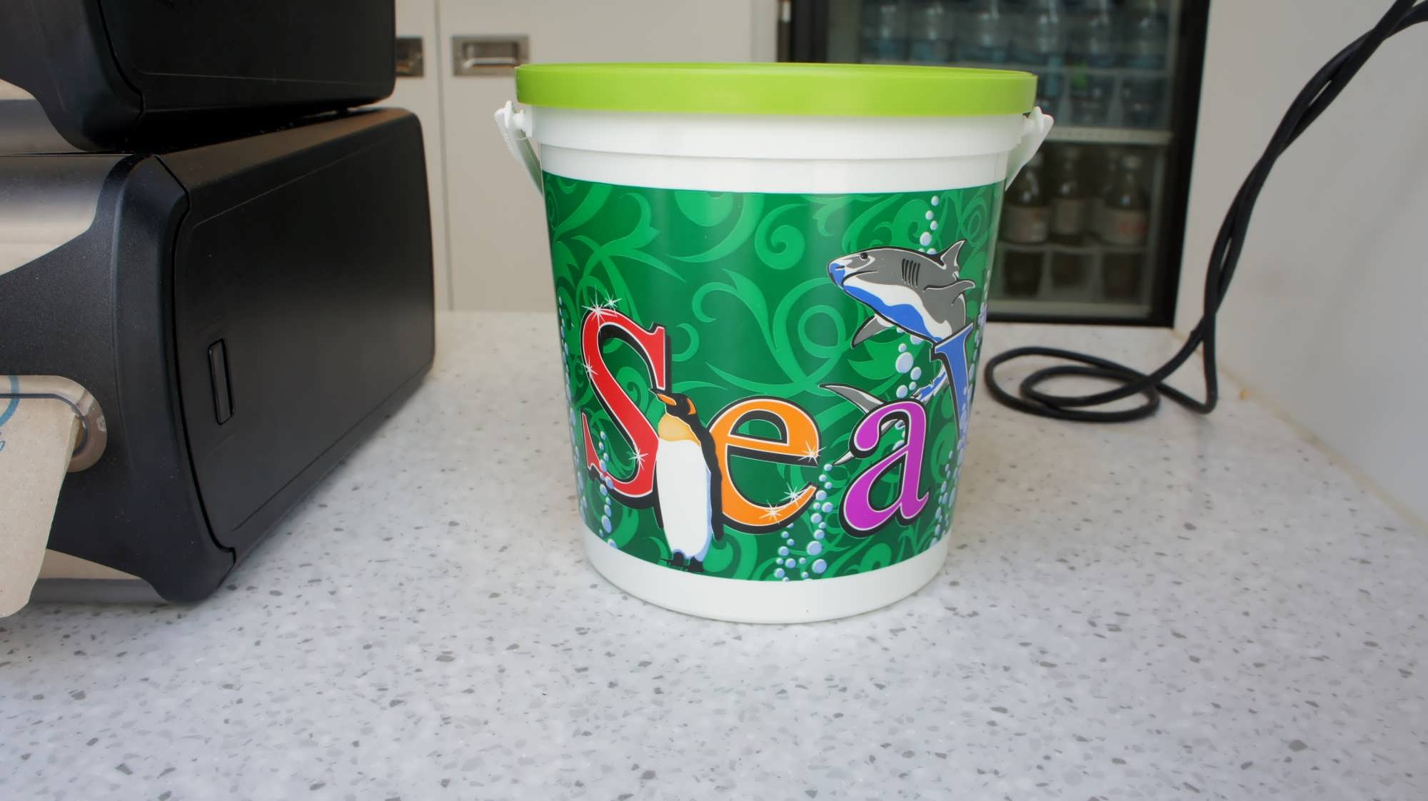 How to save on SeaWorld dining Refillable cups, popcorn buckets & the