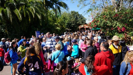 Crowds in Jurassic Park trying to get into Hogsmeade