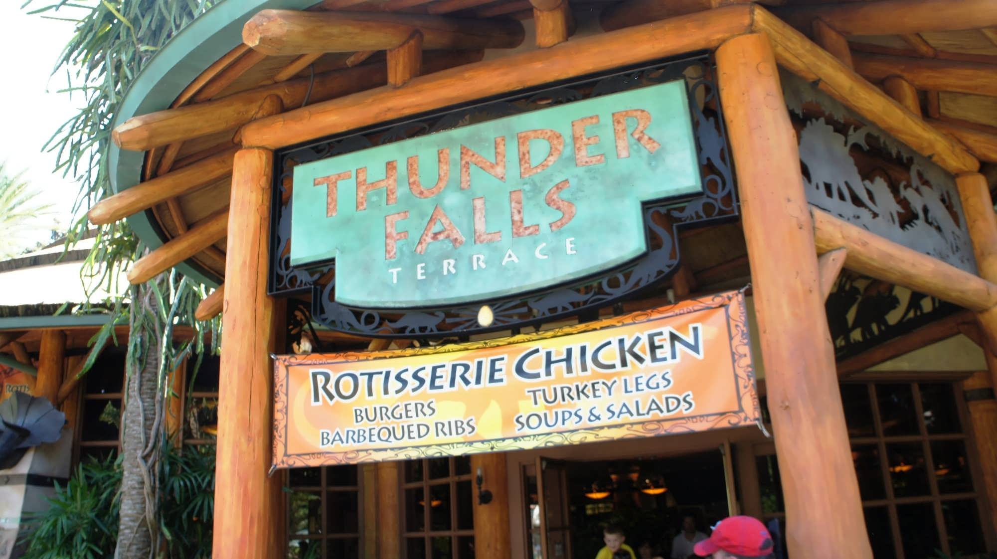 This image has an empty alt attribute; its file name is thunder-terrace-falls-restaurant-jurassic-park-islands-of-adventure-772-oi.jpg