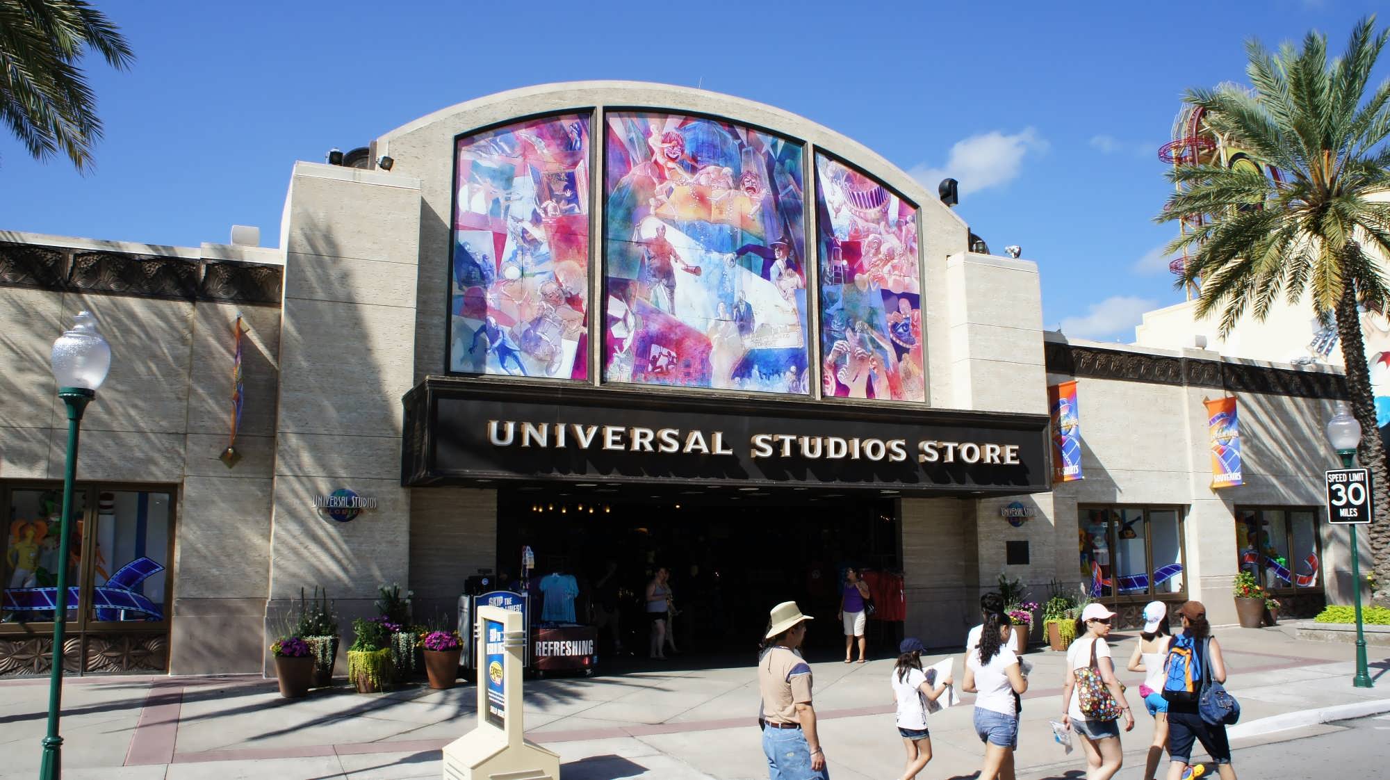 Front facade of Universal Studios Store at Universal Studios Florida