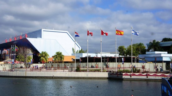 Construction gates surround the Springfield expansion.