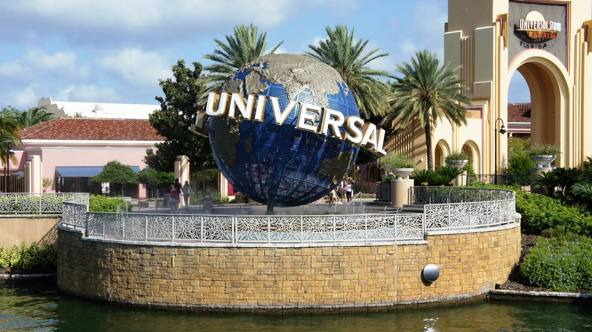 1000 Universal Studios Plaza Parking - Parking in Orlando