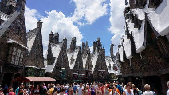 Standing inside Hogsmeade, it's impossible to see the rest of IOA.