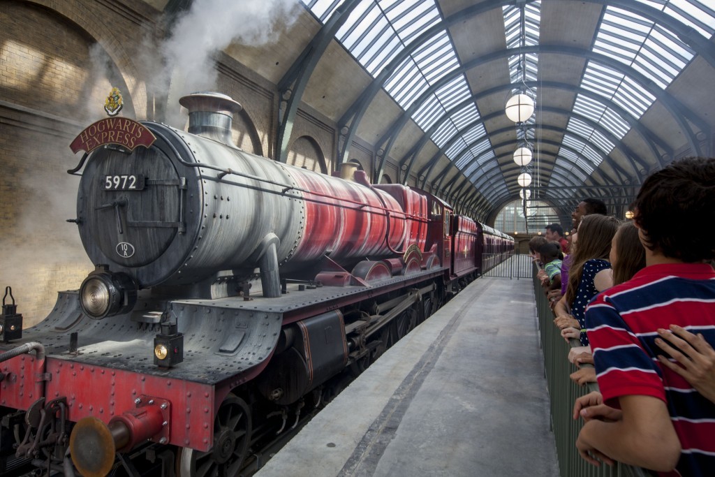 Hogwarts Express in the station