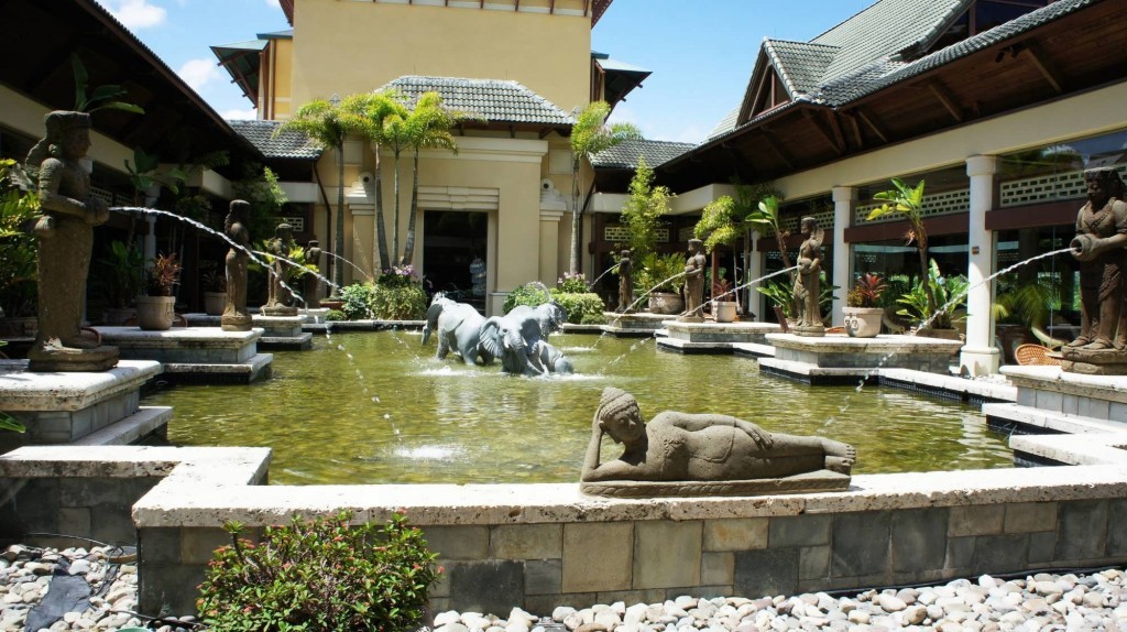 Registration & lobby area at Loews Royal Pacific Resort.