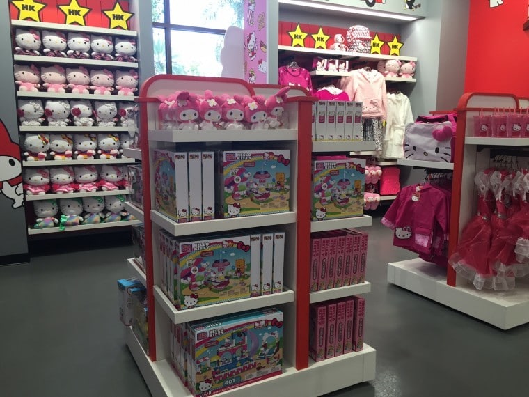 Hello Kitty store now open at Universal Orlando