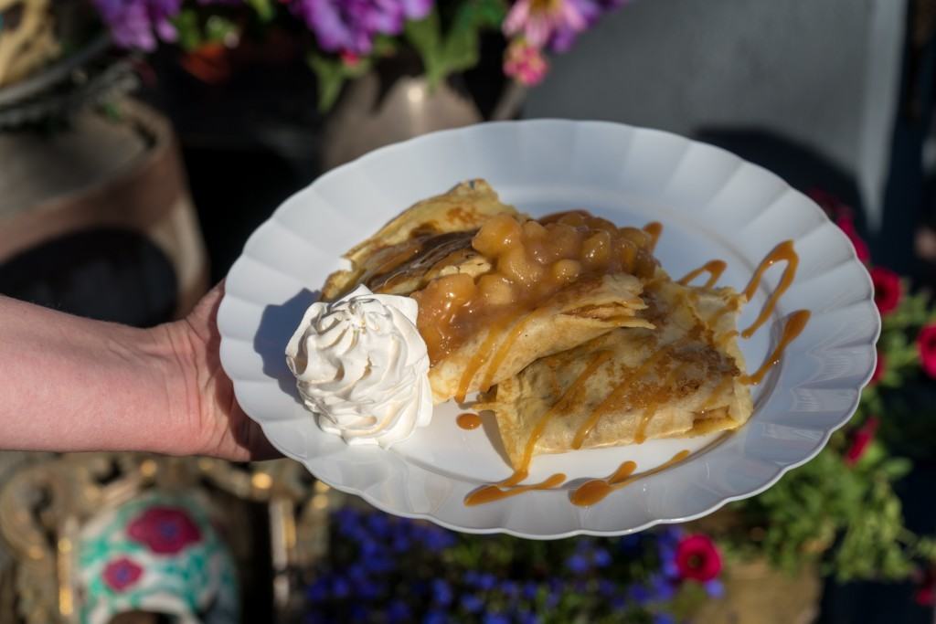 Caramel Cinnamon Apple Crepe