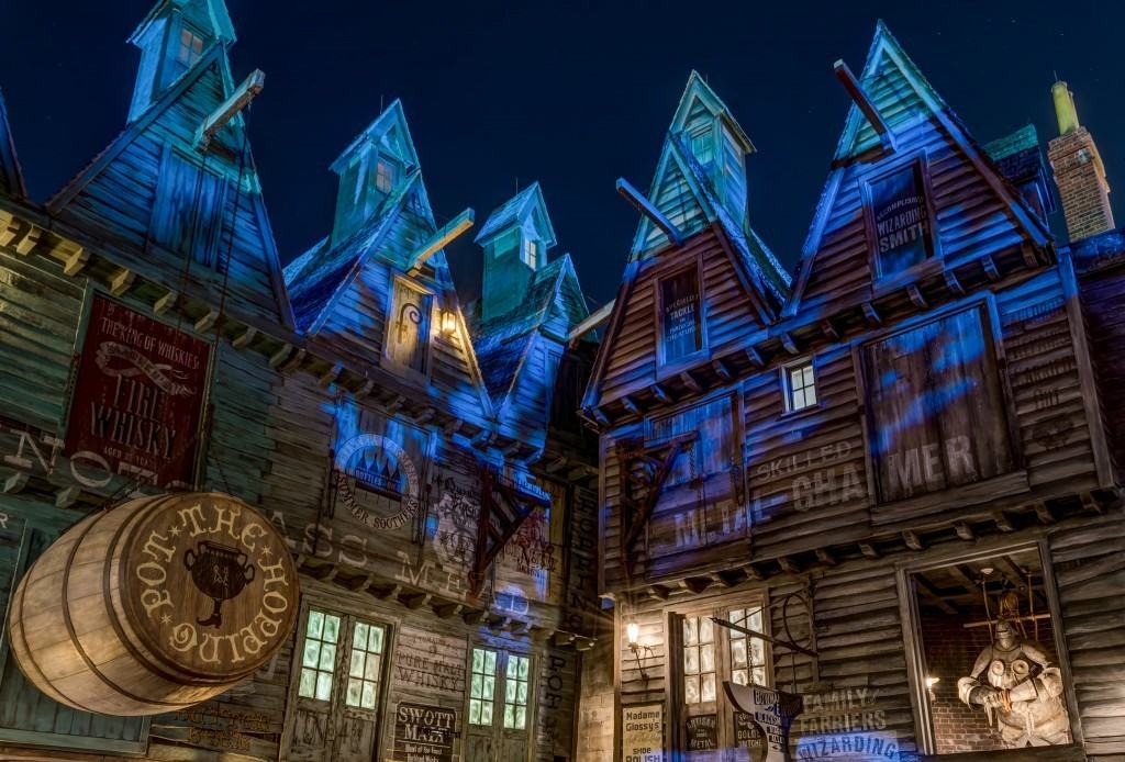 Details at The Wizarding World of Harry Potter - Diagon Alley