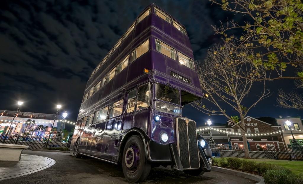 The Knight Bus at The Wizarding World of Harry Potter - Diagon Alley