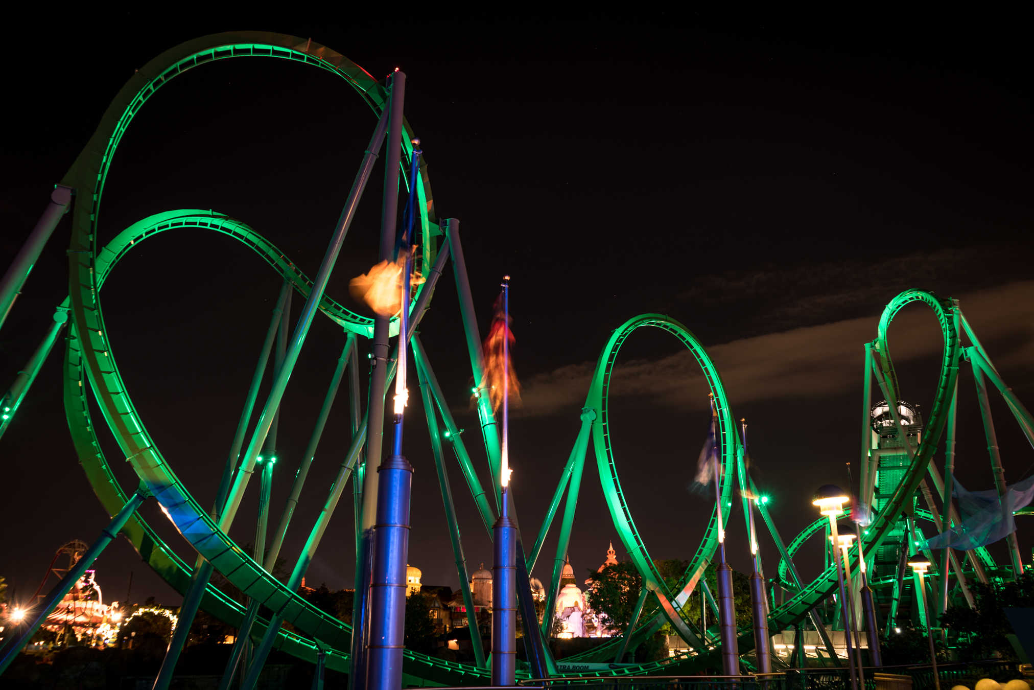 The New Incredible Hulk Coaster at night 