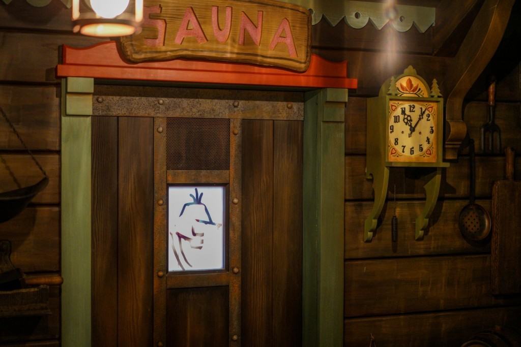 Oaken Sauna Frozen Ever After queue