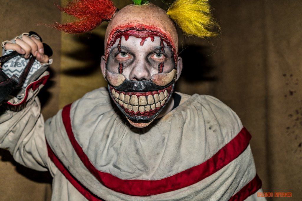 Twisty in American Horror Story at Universal Orlando's Halloween Horror Nights 2016