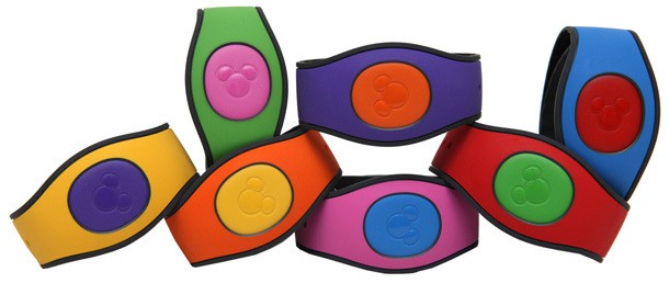 MagicKeepers! The New Retractable MagicBand Holders