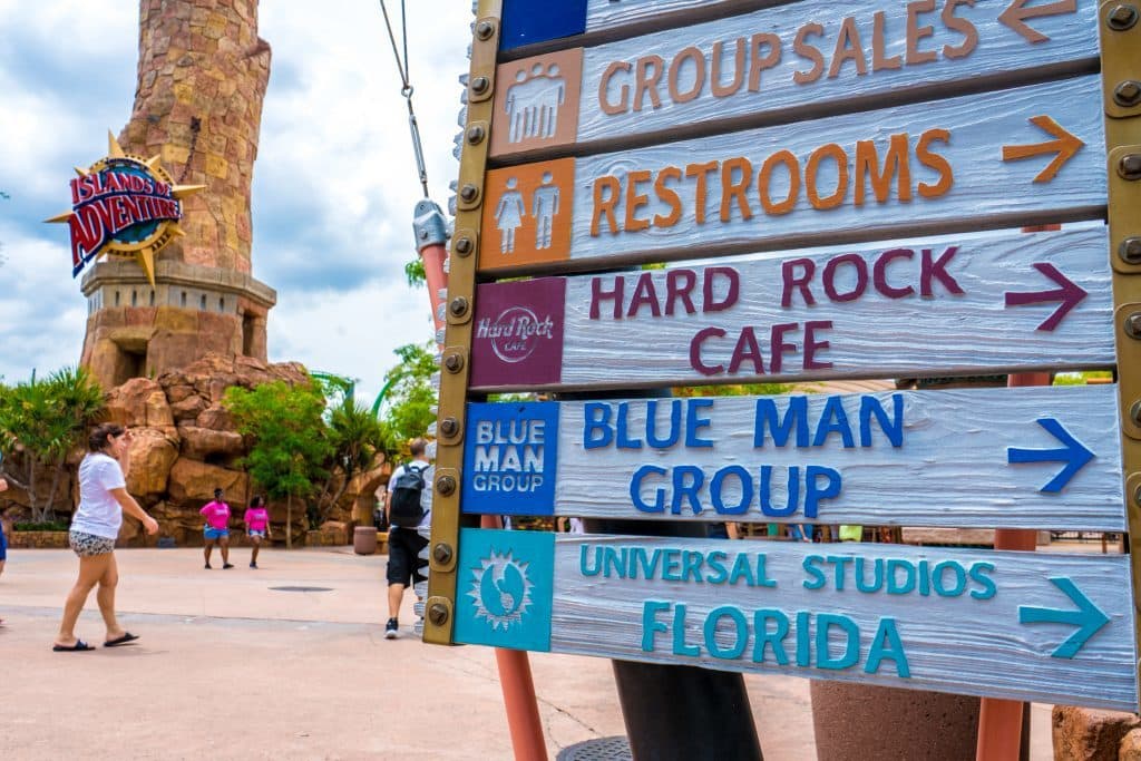 Sign directing guests to Islands of Adventure's Group Sales window