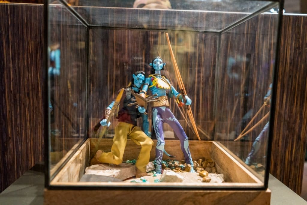 Customizable Na'vi action figure at Windtraders in Pandora: The World of Avatar