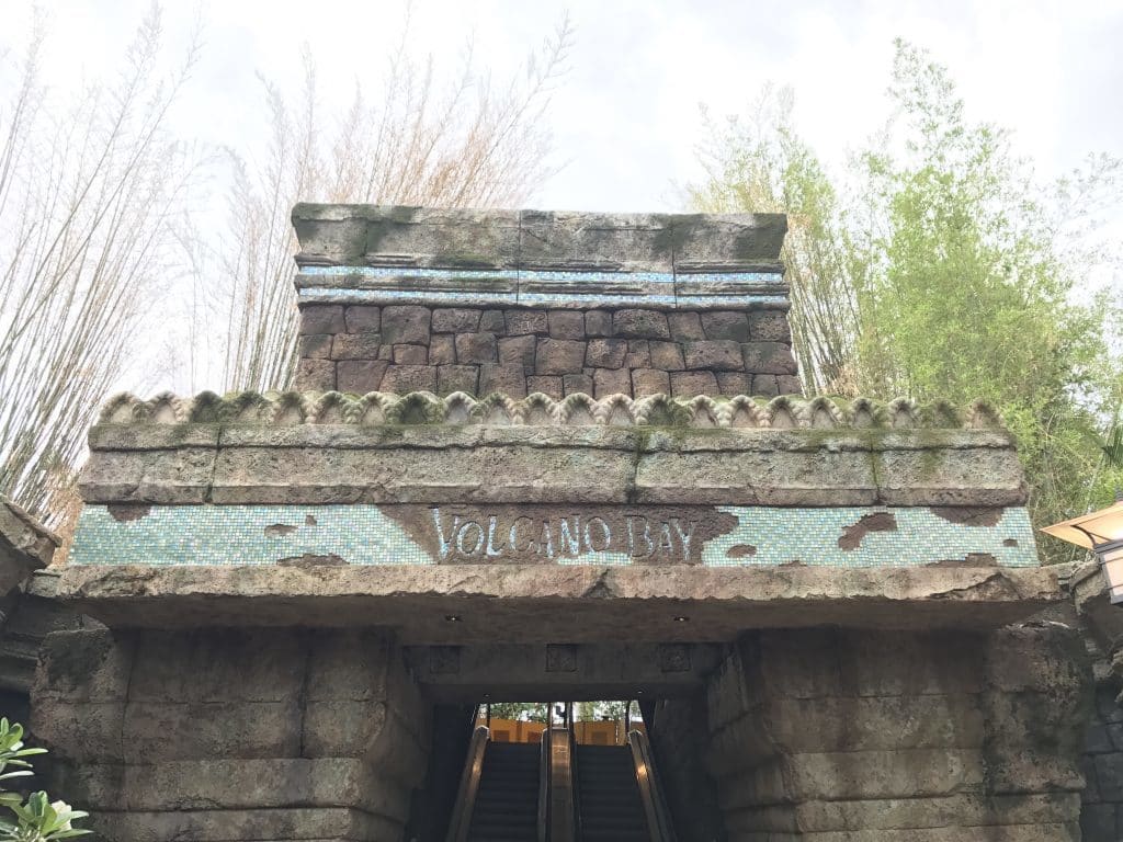 Universal's Volcano Bay escalator near the entrance