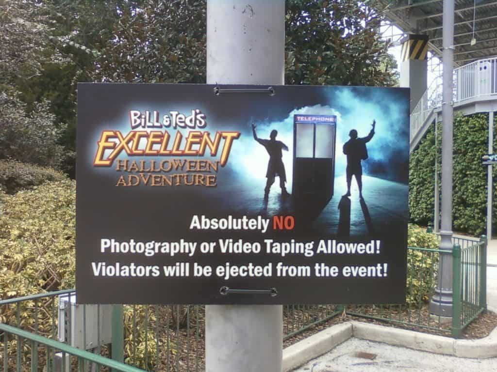 Bill and Ted's no photography sign at Universal Orlando Resort