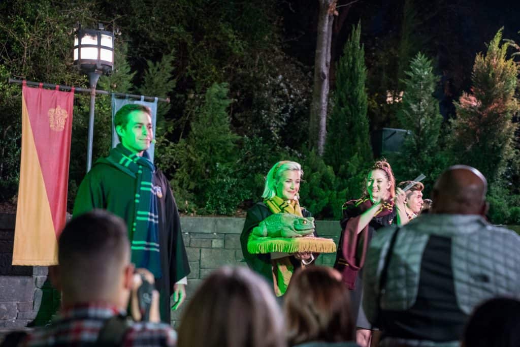 Holiday Frog Choir at Chrismtas in The Wizarding World of Harry Potter