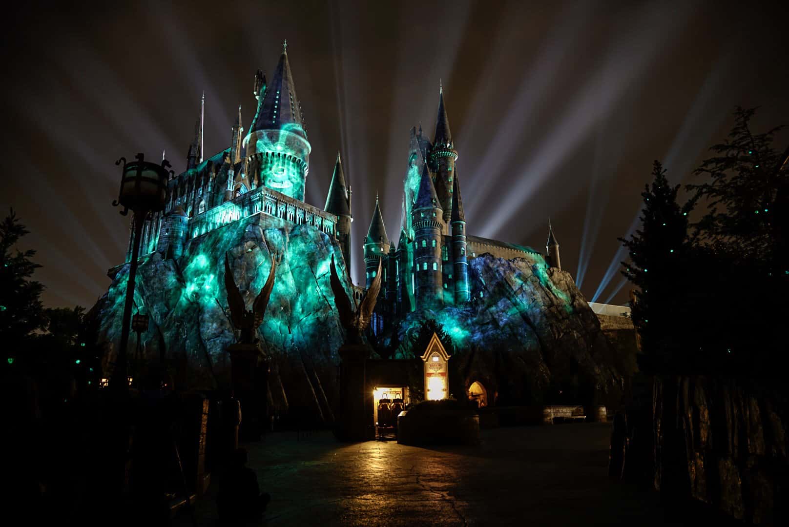 The Nighttime Lights at Hogwarts Castle at Universal's Islands of