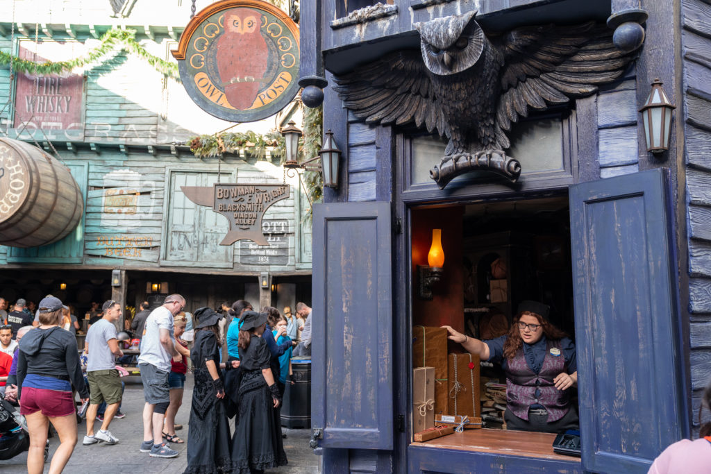 Owl Post at The Wizarding World of Harry Potter – Diagon Alley