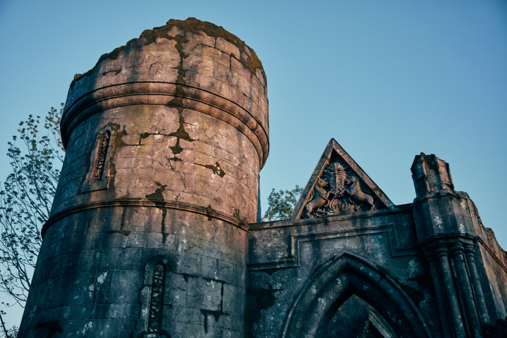 Green Man and unicorns on the ruins in Hagrid's Magical Creatures Motorbike Adventure