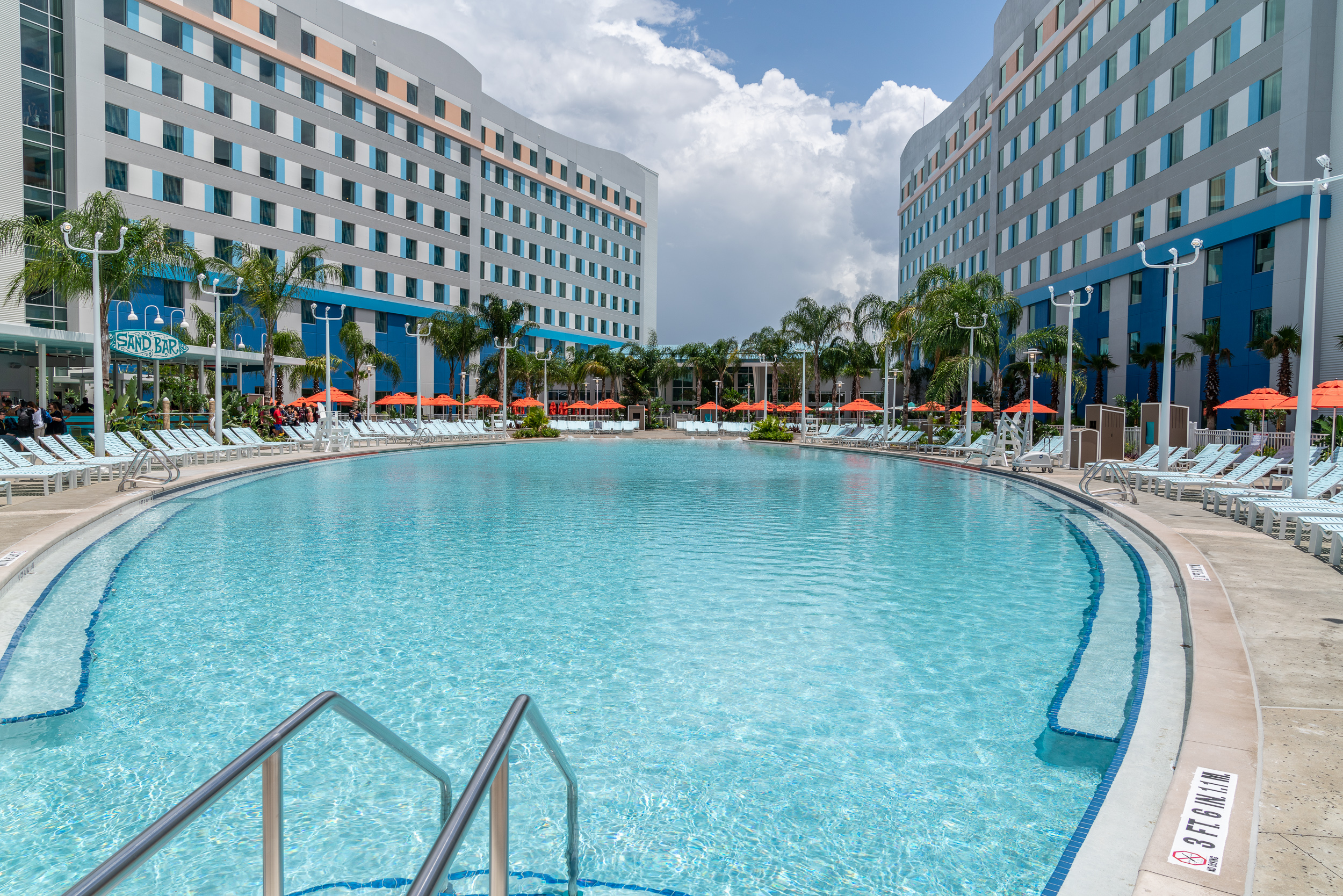 Orlando Universal Endless Summer Pools 