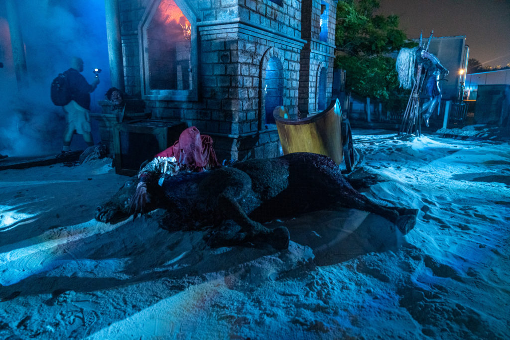 Nightingales: Blood Pit at Halloween Horror Nights 2019