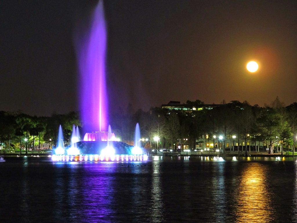 Lake Eola Park