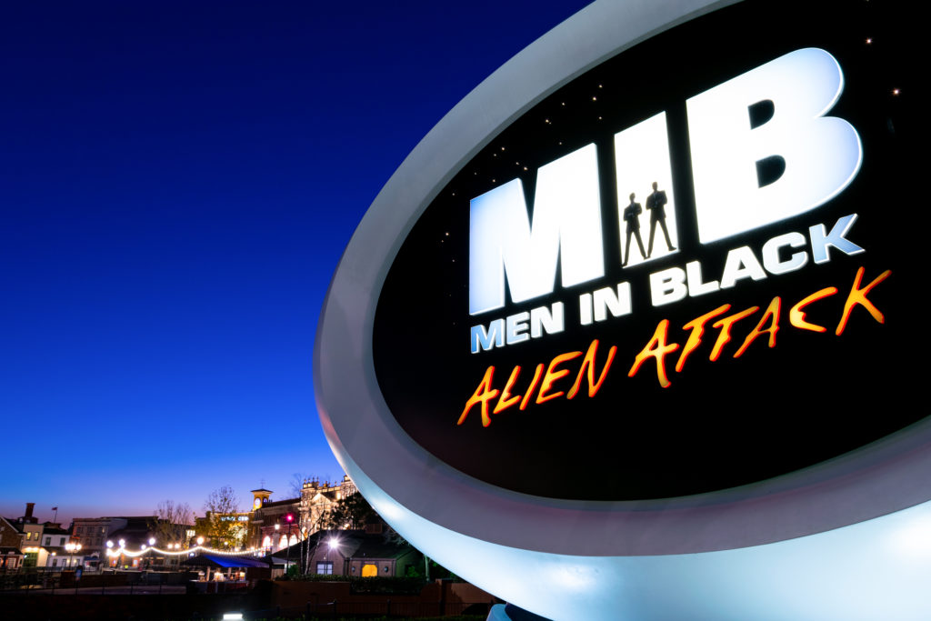 Men in Black: Alien Attack signage