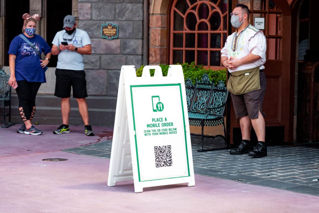 Mobile ordering at Magic Kingdom during covid-19