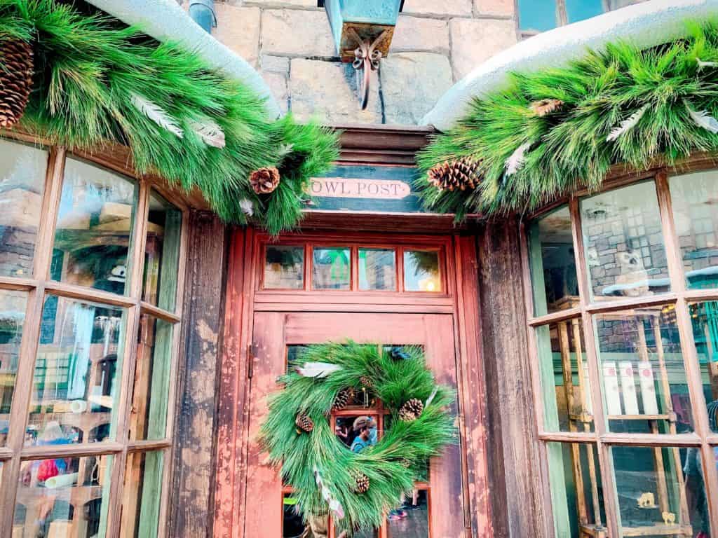 Christmas decorations in The Wizarding World of Harry Potter - Hogsmeade