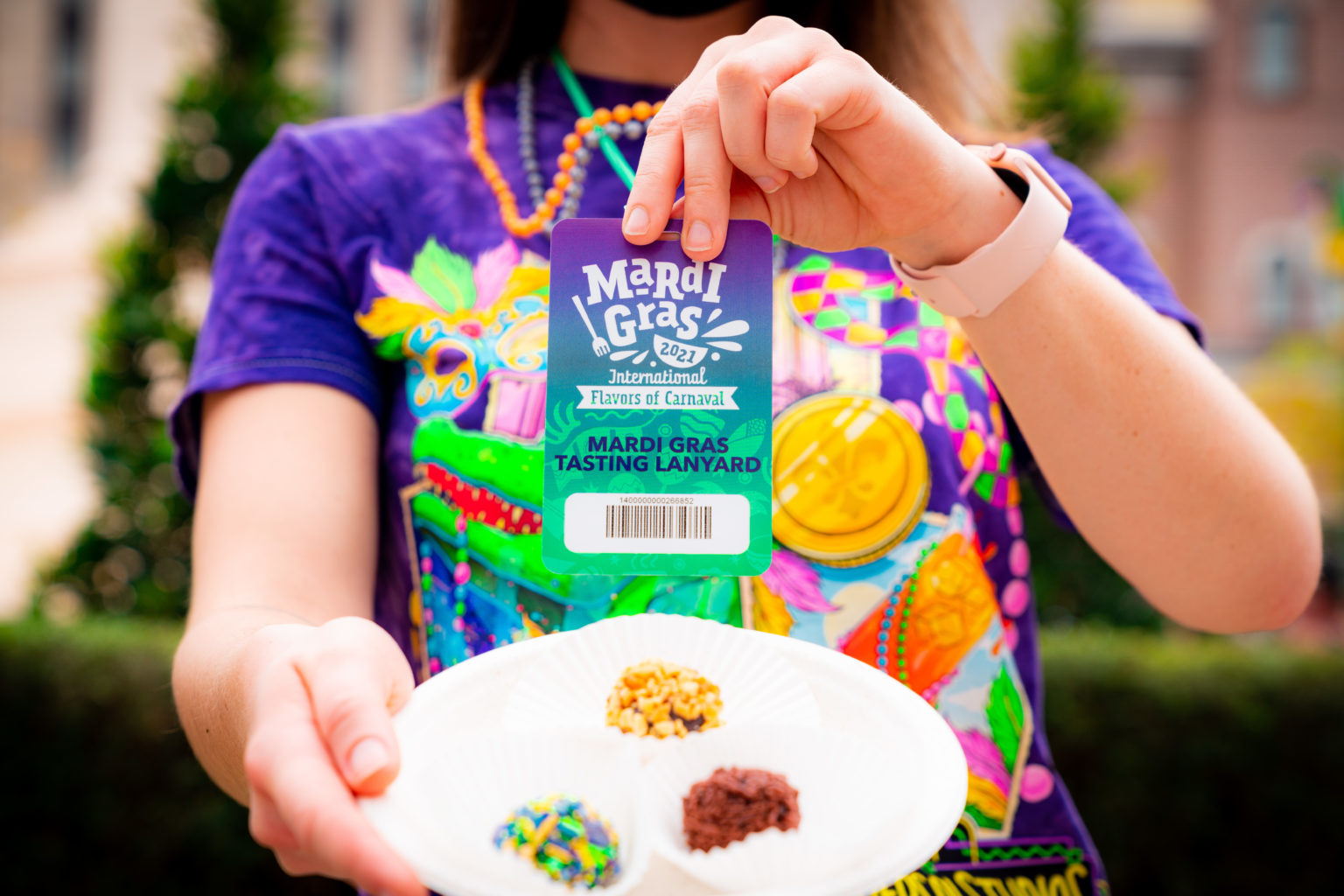 mardi gras tasting lanyard