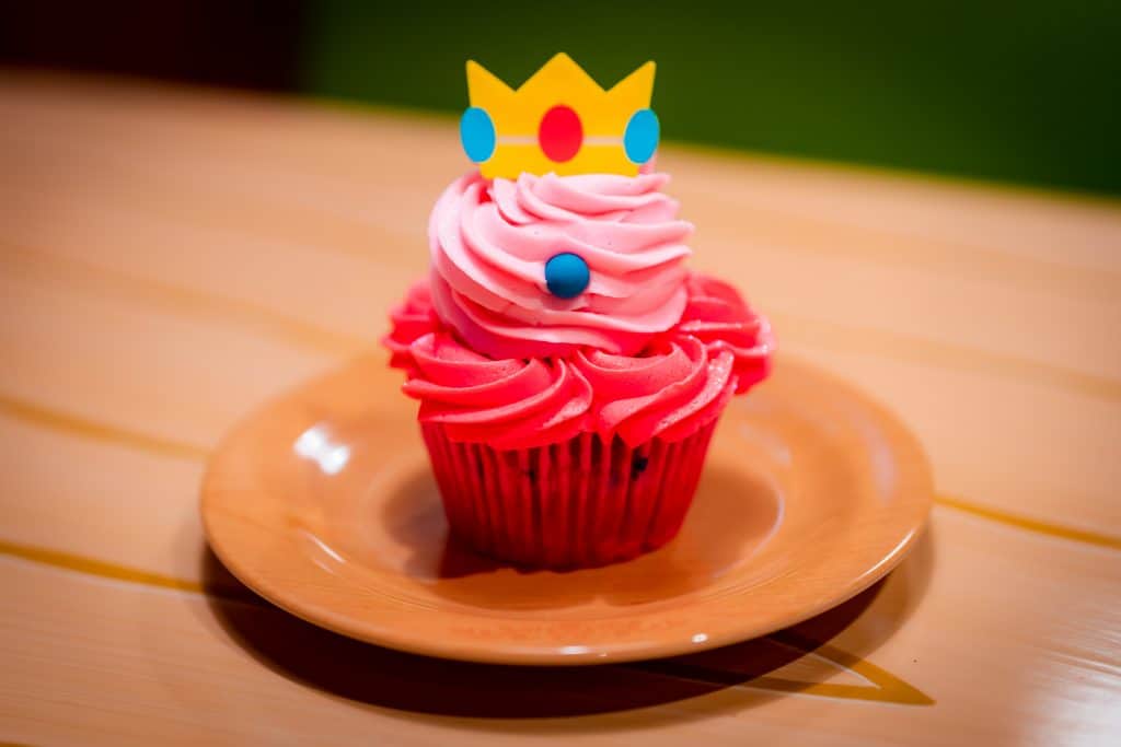 Princess Peach Cupcake 