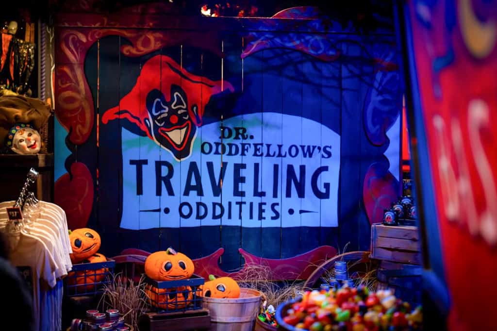 Dr. Oddfellow's Traveling Oddities during Halloween Horror Nights 2023