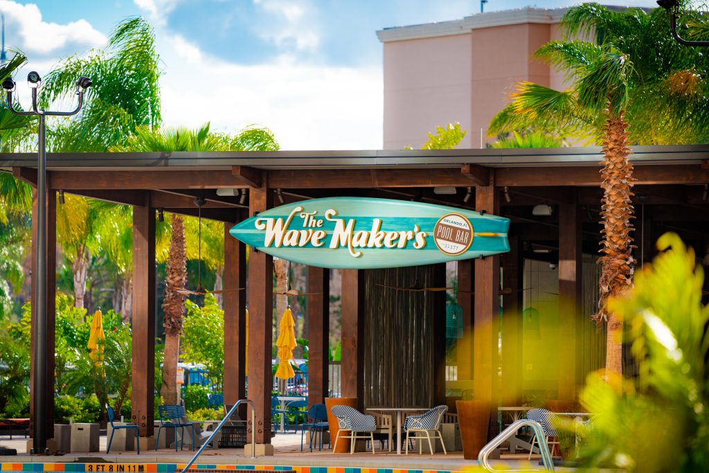 The Wave Maker's Pool Bar at Universal’s Endless Summer Resort – Dockside Inn and Suites