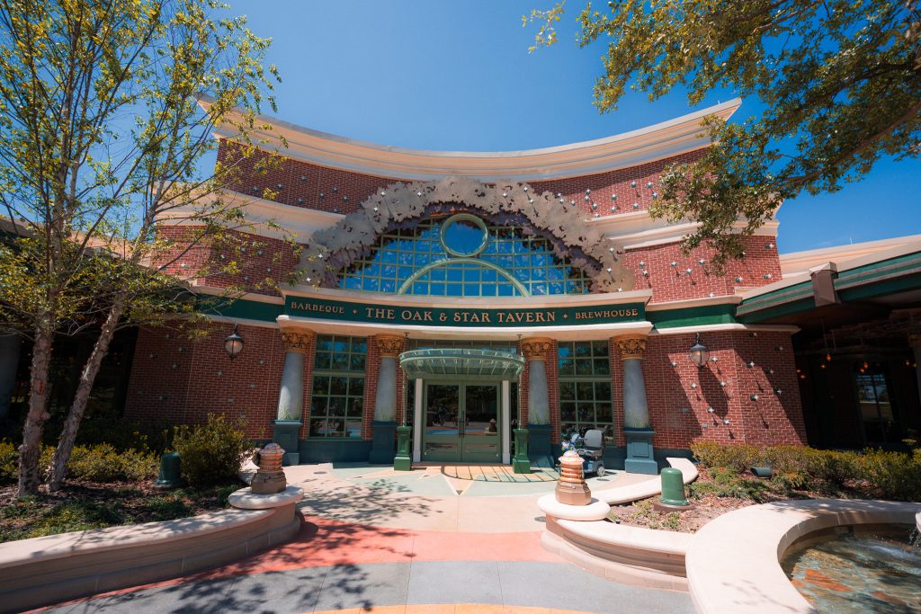 The Oak & Star Tavern (quick-service) at Universal Epic Universe