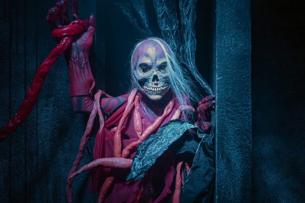 Grave of Flesh at Halloween Horror Nights 2025