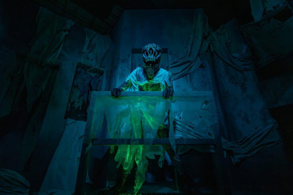 Grave of Flesh at Halloween Horror Nights 2025