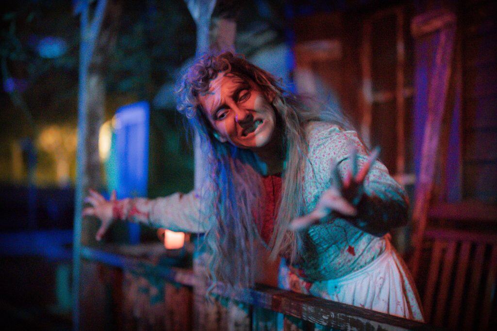 Hatchet and Chains: Demon Bounty Hunters at Halloween Horror Nights 2025