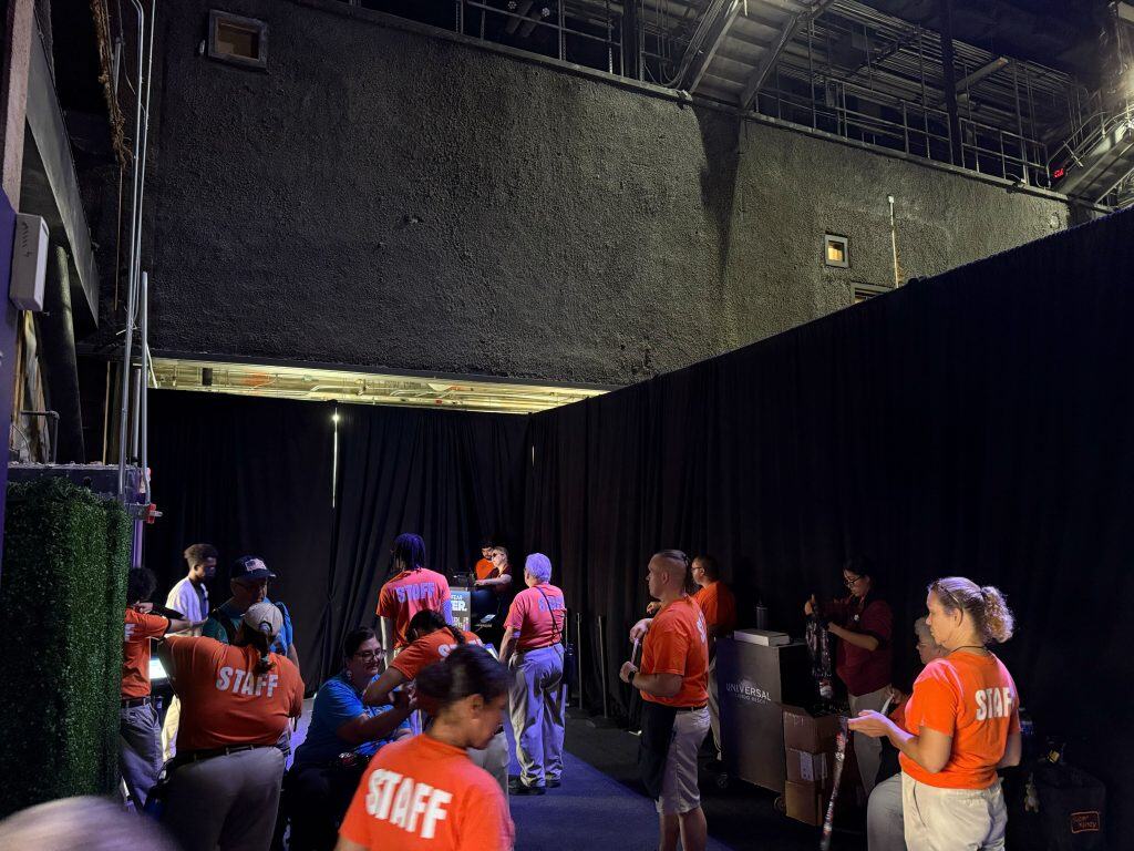 Halloween Horror Nights Stay & Scream Wristband Distribution