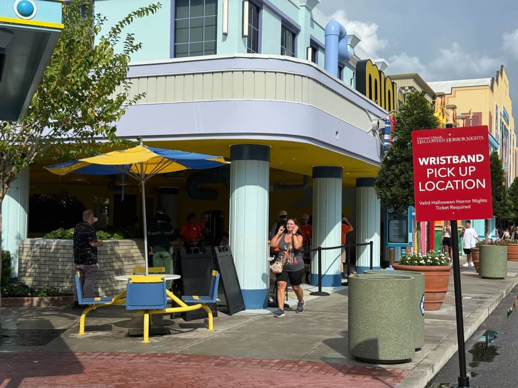 Halloween Horror Nights Stay & Scream