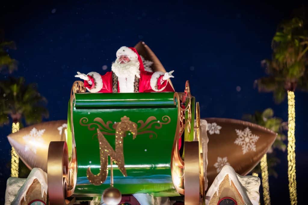 Universal's Holiday Parade featuring Macy's