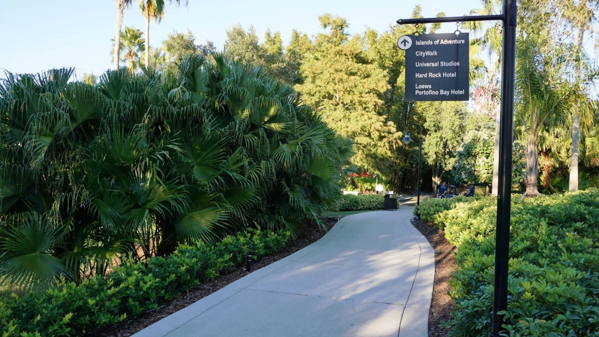 theme park bus stop walkway cabana bay universal orlando-2