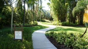 Walk from Universal Orlando CityWalk to Loews Royal Pacific Resort