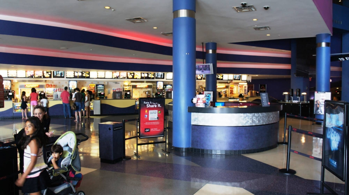 amc theatres universal