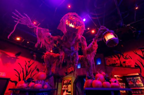 Halloween Horror Nights 2022 Tribute Store