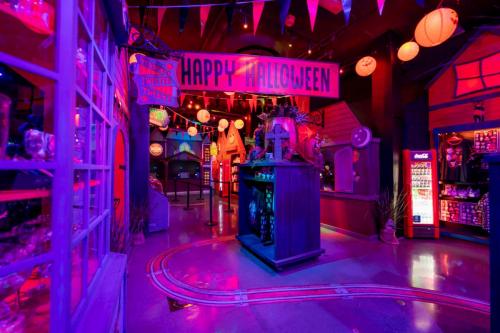 Halloween Horror Nights 2022 Tribute Store